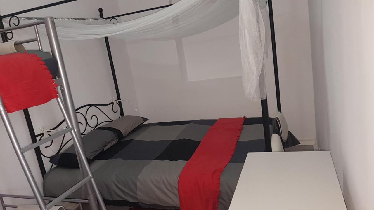 Lisbon Hostel Terminal 3 Екстер'єр фото
