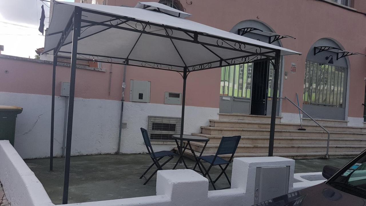 Lisbon Hostel Terminal 3 Екстер'єр фото
