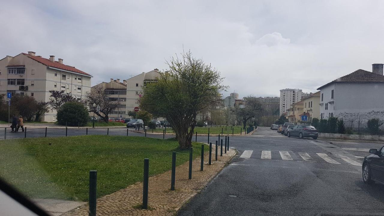 Lisbon Hostel Terminal 3 Екстер'єр фото