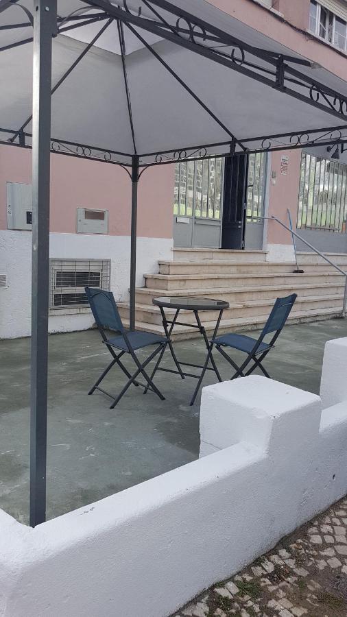 Lisbon Hostel Terminal 3 Екстер'єр фото